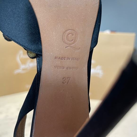 ALEXANDER MCQUEEN black satin sling back heels - Picture 4 of 9